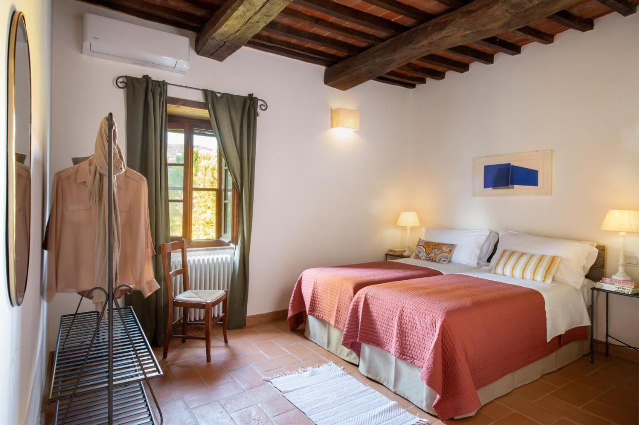 La Fattoria Del Rio Di Sopra - Agriturismo Baldeschi Tuoro sul Trasimeno Bagian luar foto