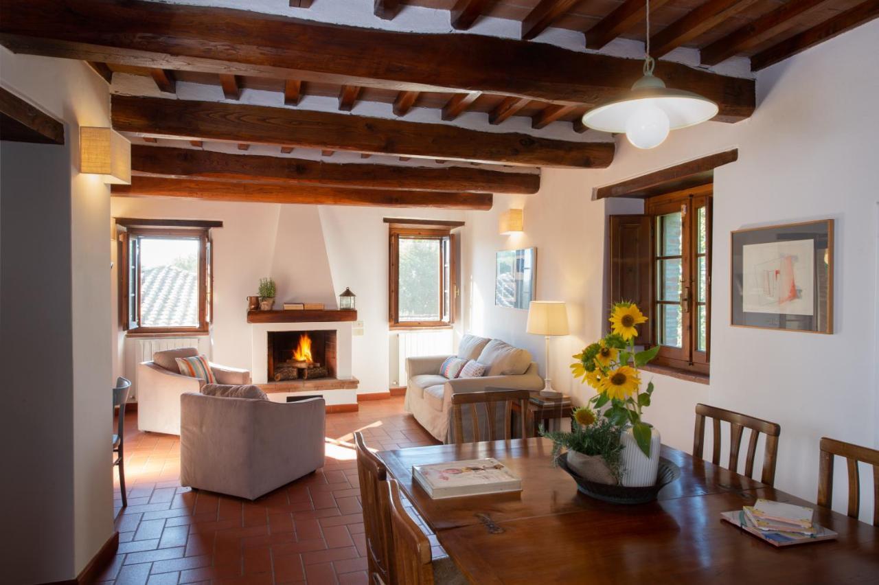 La Fattoria Del Rio Di Sopra - Agriturismo Baldeschi Tuoro sul Trasimeno Bagian luar foto