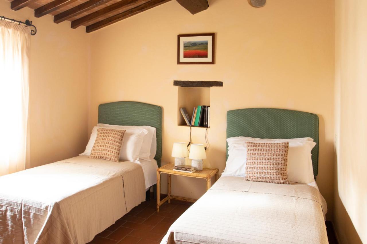 La Fattoria Del Rio Di Sopra - Agriturismo Baldeschi Tuoro sul Trasimeno Bagian luar foto