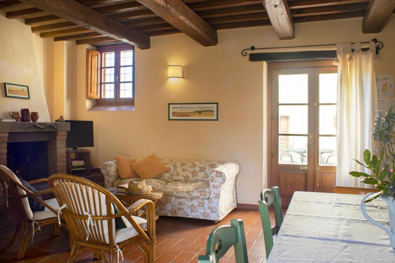 La Fattoria Del Rio Di Sopra - Agriturismo Baldeschi Tuoro sul Trasimeno Bagian luar foto