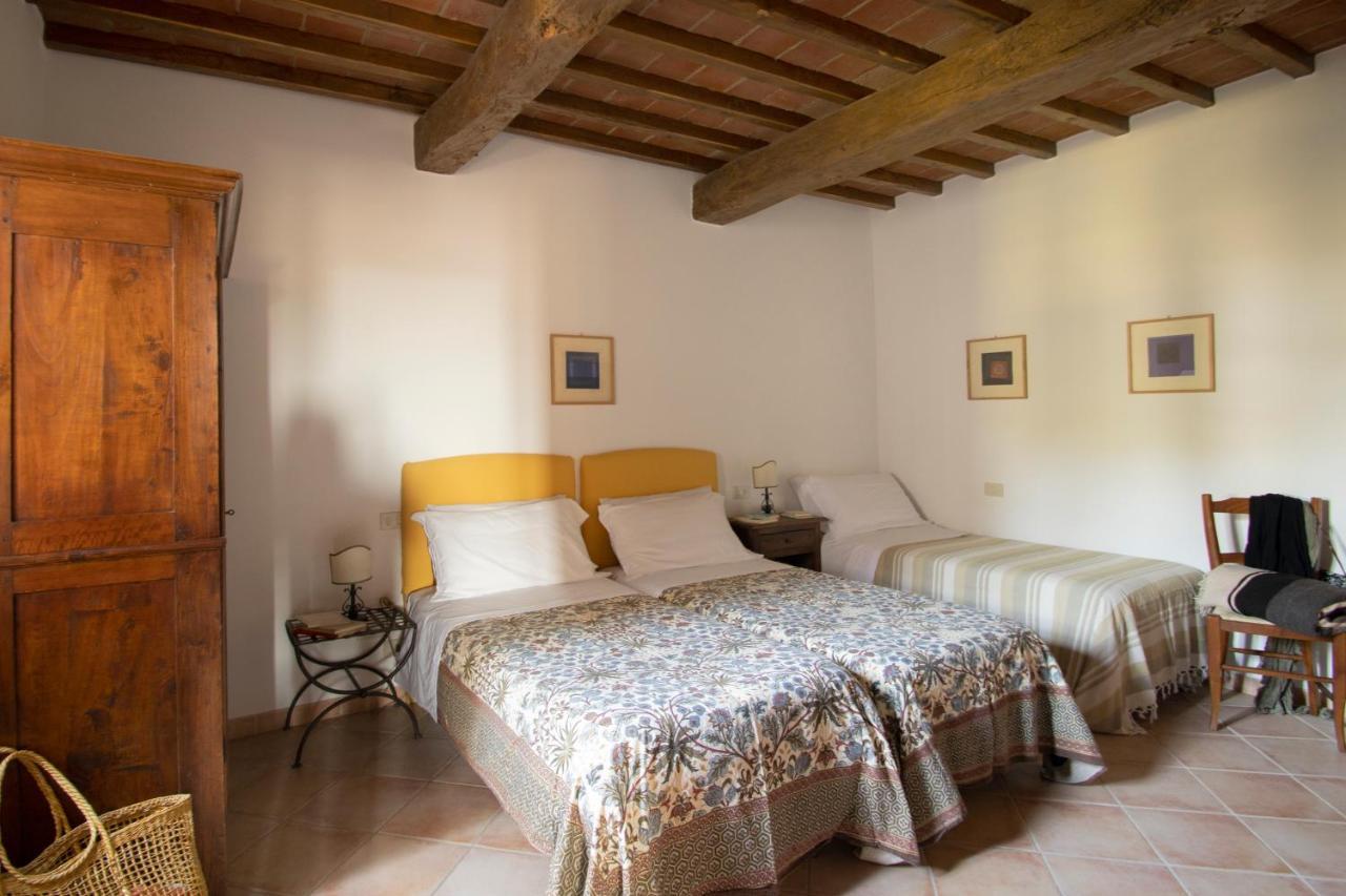 La Fattoria Del Rio Di Sopra - Agriturismo Baldeschi Tuoro sul Trasimeno Bagian luar foto
